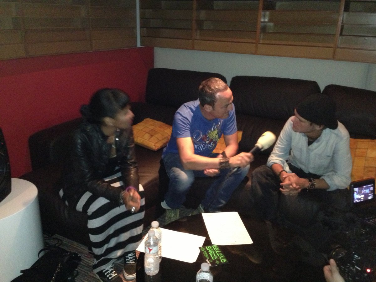 Muere #Avicii, uno de los últimos grandes genios del Arte Electrónico!! Pocos Djs me han transmitido tanta paz y tanta sabiduria! En 2013 me contó que soñaba con ganar un Grammy al mejor álbum de Pop. Espero que en el cielo se cumplan todos sus deseos. Grandísimo por siempre DEP