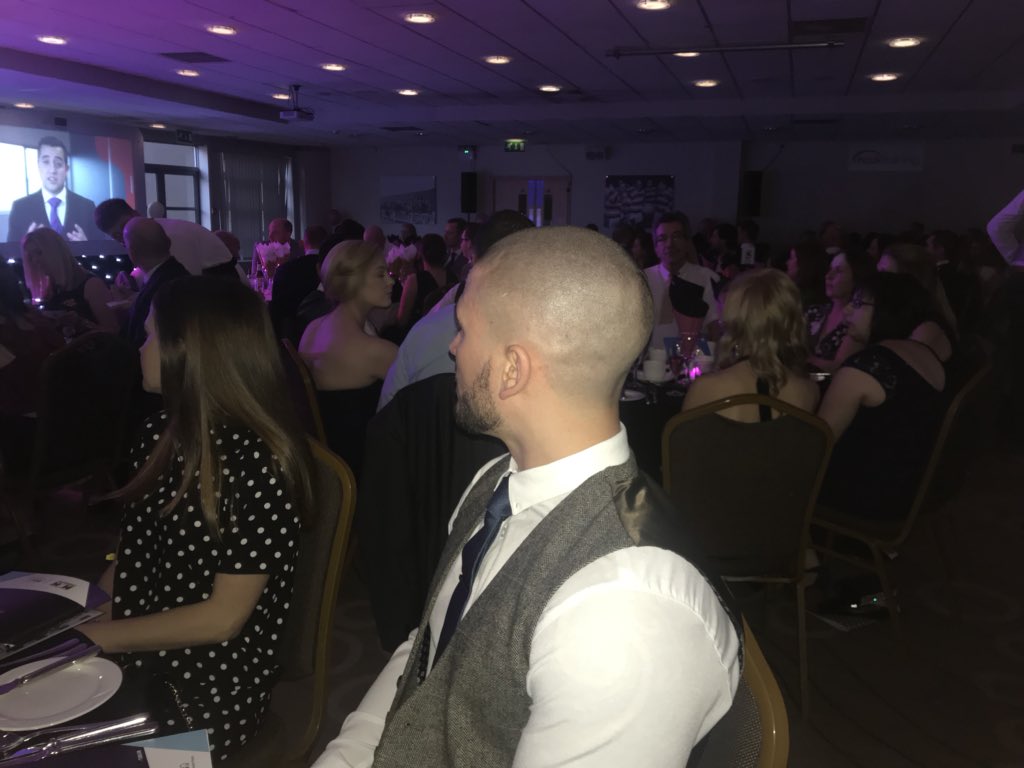 identifydan's tweet photo. Room full and ready to go #T30U30 https://t.co/RBSe4hyMVf