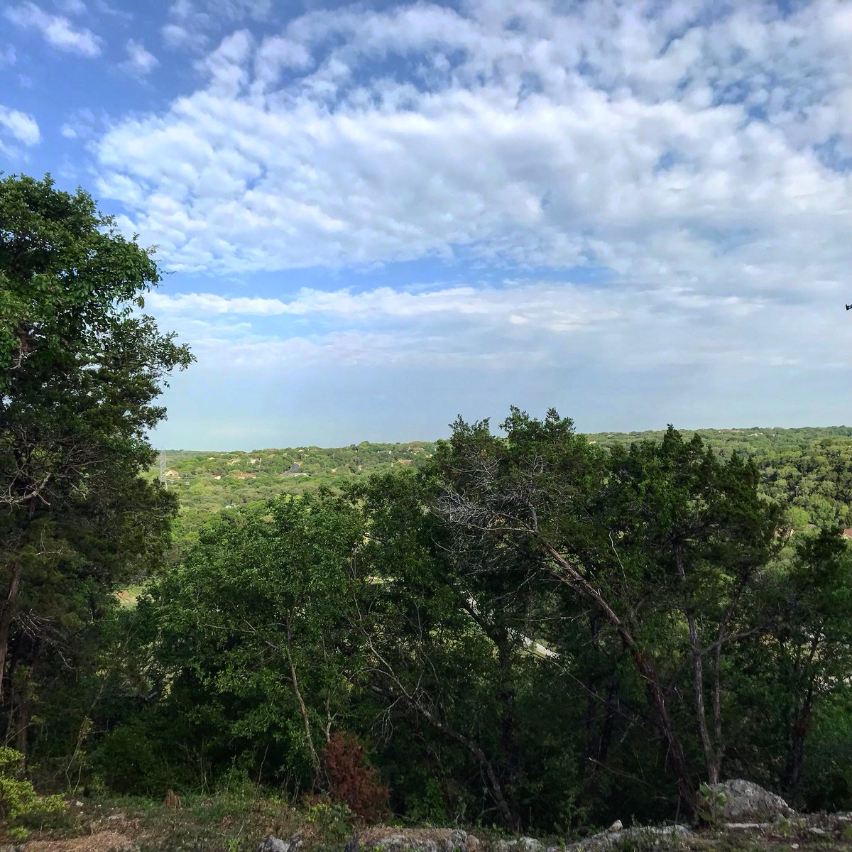 falloutstudio's tweet photo. View ~ the delicate balance between prospect and refuge ~ captured this beautiful panorama in West Austin with our team on site today #architecture #austinrealestate #austinarchitect #texasarchitect #bigsky #thatviewtho https://t.co/NqPAbvFHOh