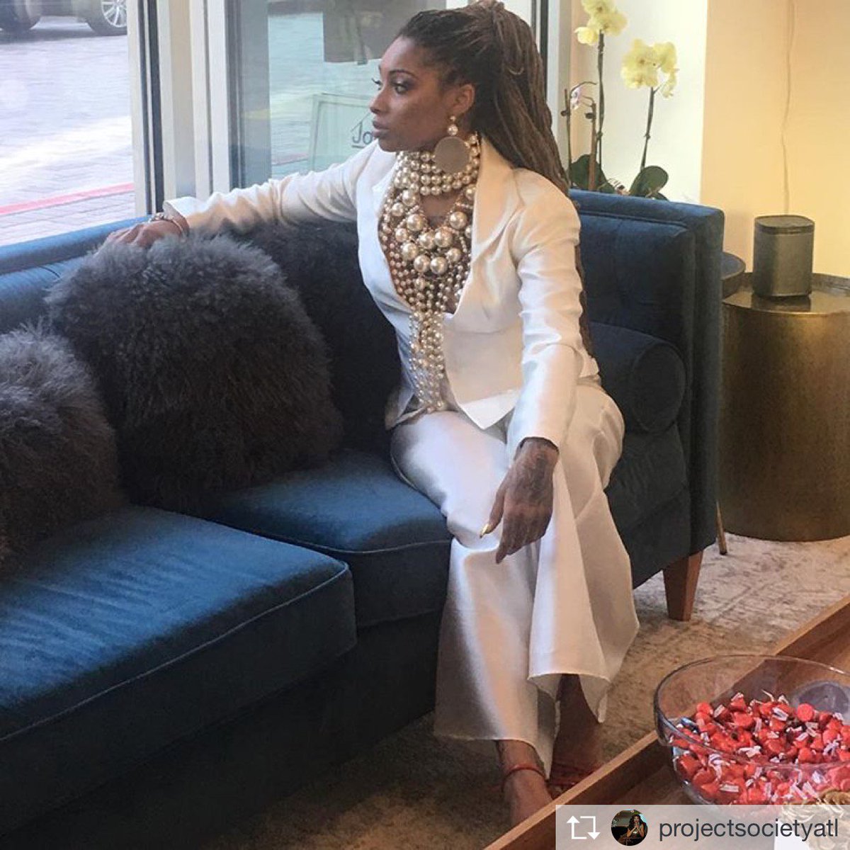 CleahCouture's tweet photo. @dutchessofink is so elegantly slaying our Mikado Silk Suit.
- - - -
#avantegarde #costumedesigner #cleah #cleahcouture #fashiondesigner #boutiquefashion #couturefashion #womensstyle #womensfashion #editorialphotography #editorialfashion #dutchessofink https://t.co/iPJ2x3Z4n7