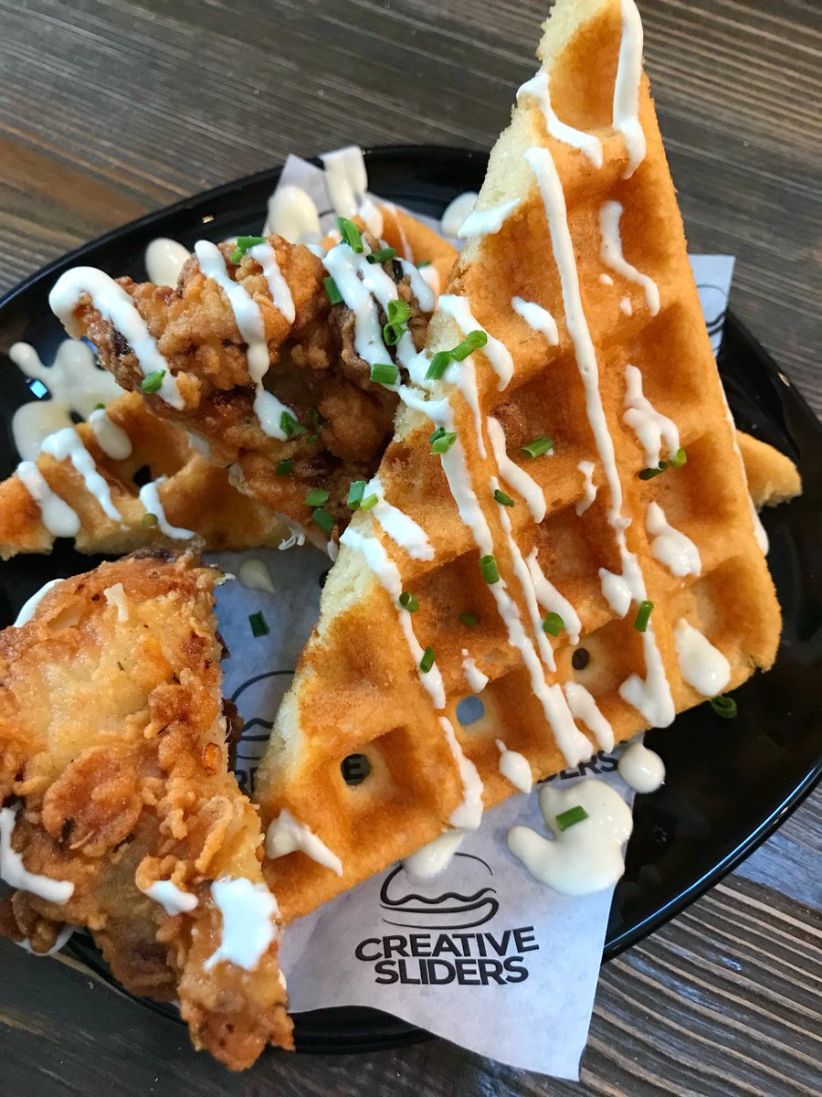Sal_Godfrey's tweet image. Getting the weekend off to a damn good start with @CreativeSliders at @Hunter_Sons - these chicken waffles are 🤤