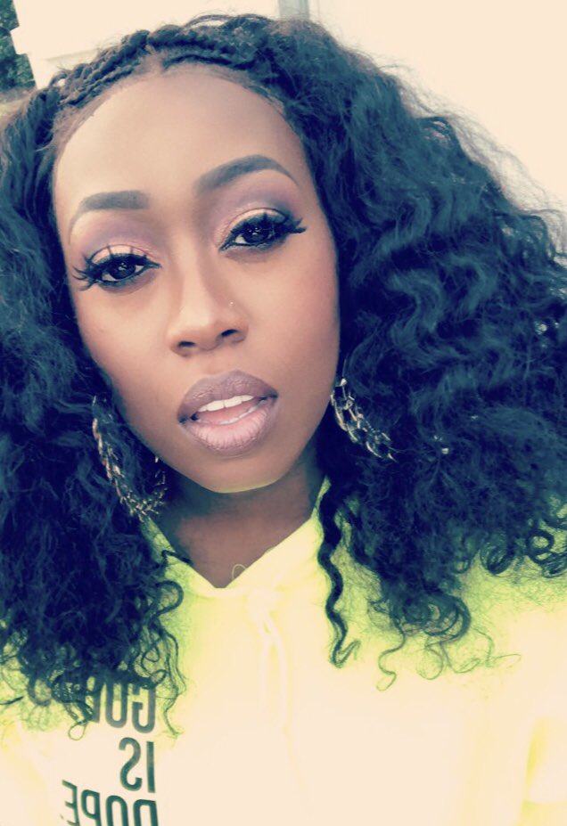 MissyElliott's tweet photo. Sending GREAT ENERGY to anybody who may been going through it or just had a rough day😩 here is some LOVE &amp; LIGHT/ PEACE &amp; HUGS 2 ALL OF YOU🤗&amp; I don’t have 2 know you personally 2 share that with u because we all are HUMAN &amp; need a lil ENCOURAGEMENT have a STRESSFREE weekend❤️ https://t.co/EQrXx68ZMS