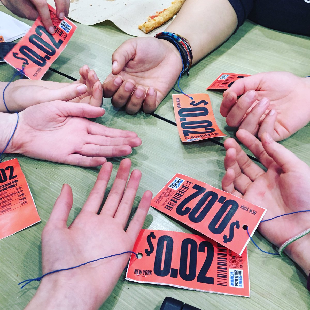 nora_marcushech's tweet image. You can not put a price tag on our lives #March4OurLives