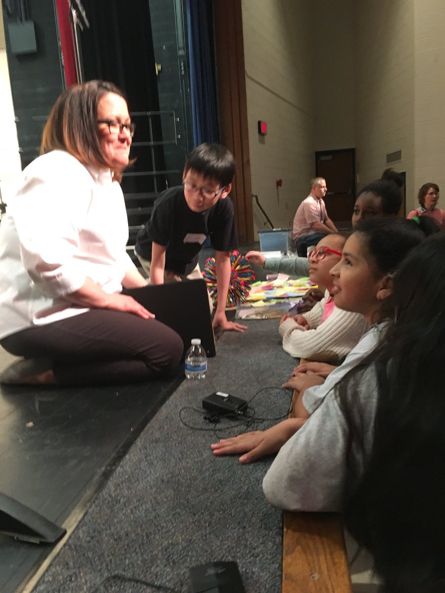 MustangHoJo's tweet image. Listening to words of wisdom by our guest conductor, Mrs. Tynch!  @LCPSMusicDept @MeadowlandElem #allcounty