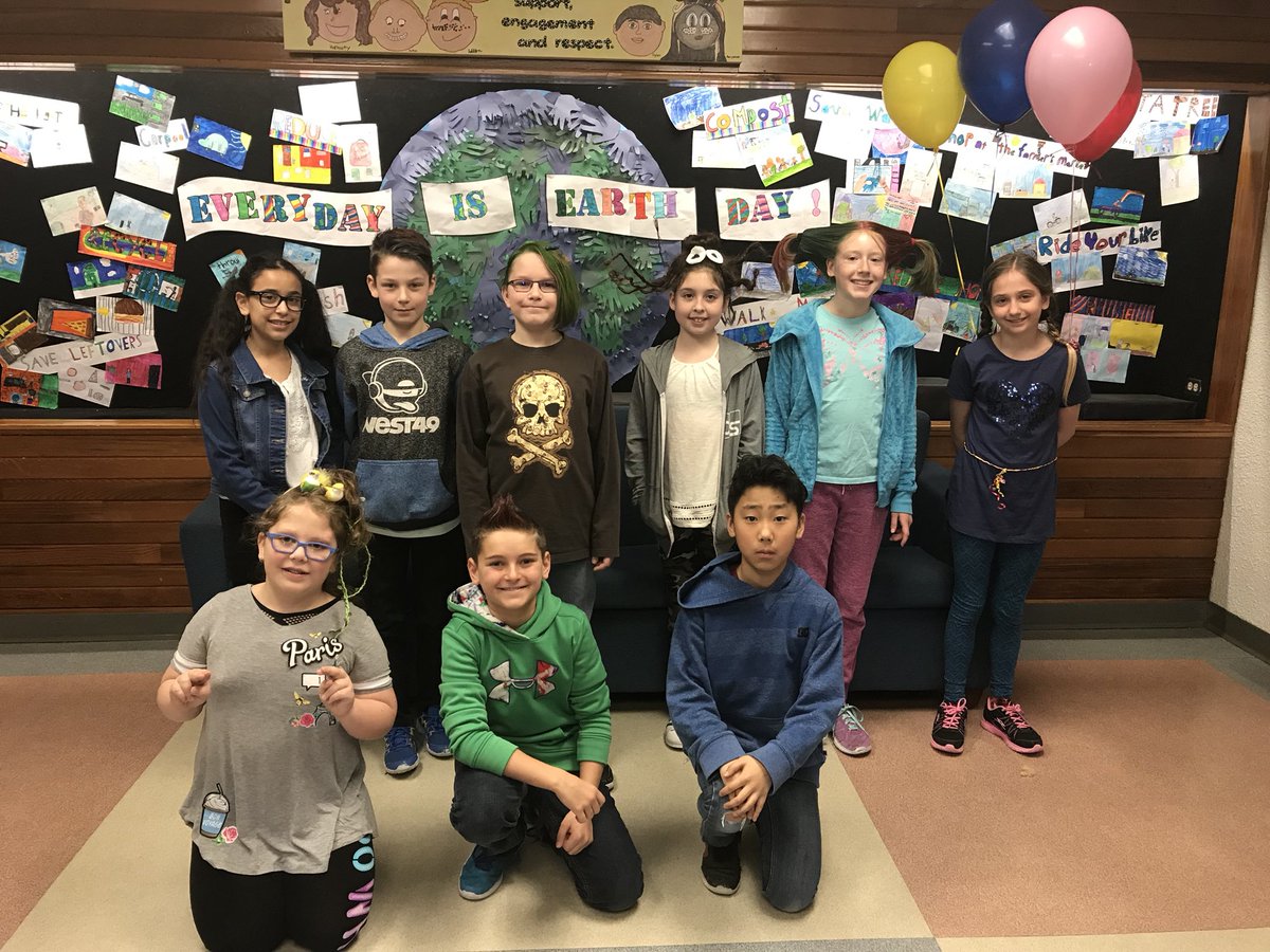 wbfschool's tweet photo. Wacky hair day! #wbfpride #wbfnews #wbfpride #wbfspirit #crazyhair https://t.co/GVOZTMlmZs