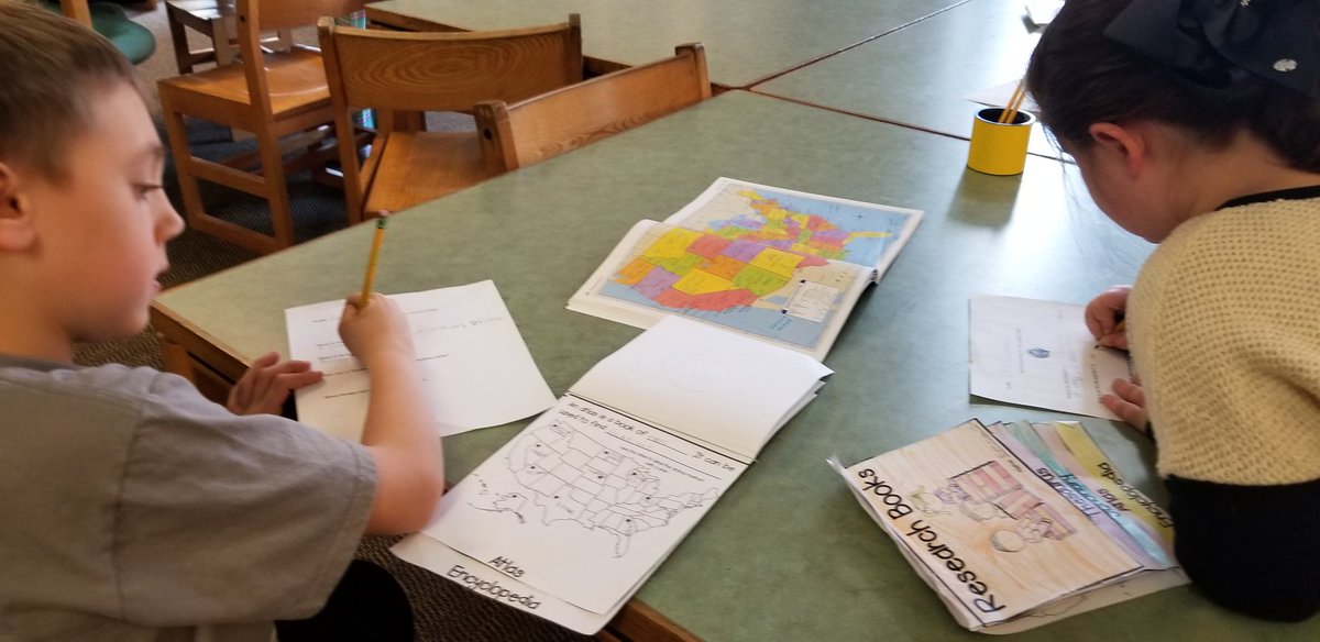 PES_Library's tweet photo. Learning Research Skills. @Mrs_Bourque3 #inspiringsuccess #connect2psd https://t.co/tfjryIPtKY