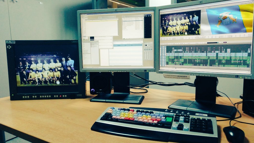 77Juanmt's tweet photo. Hoy después del TN2 @RTVCes emitirá un programa para recordar la Final de Copa que disputó la @UDLP_Oficial en 1978. Un triunfo de nuestro club del que podemos presumir los aficionados amarillos como José Luis Perdomo y yo. Y por eso no ha sido un trabajo más. 
#UDCOPA78
#VamosUD https://t.co/ZmodqpQ8yr