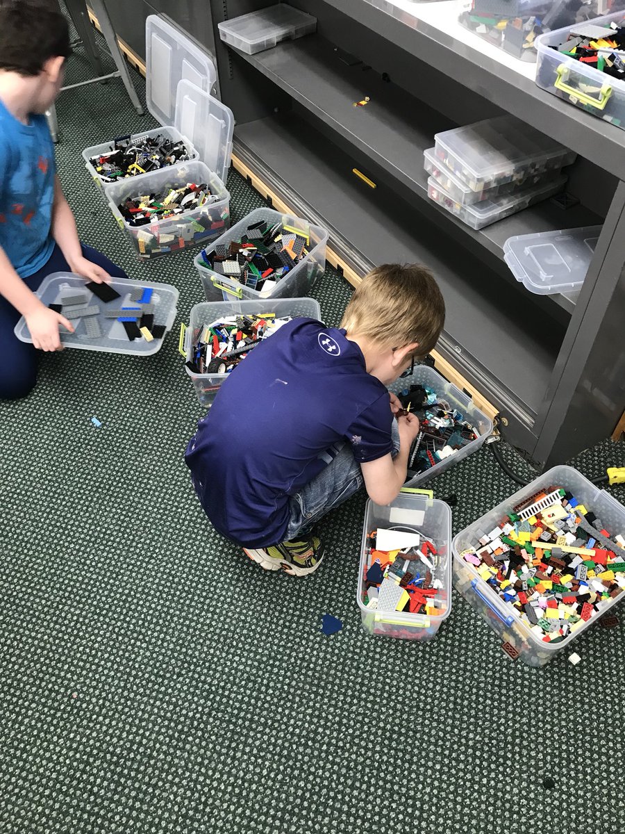 GivensLibrary's tweet photo. Oh no! Miss Greer’s class is stuck on a small island in Iggy Peck, Architect by Andrea Beaty. Can CS Second graders help them get off of the island using LEGOs? @WG_ElementaryCS #scslmc https://t.co/fZlXTDV4Ob