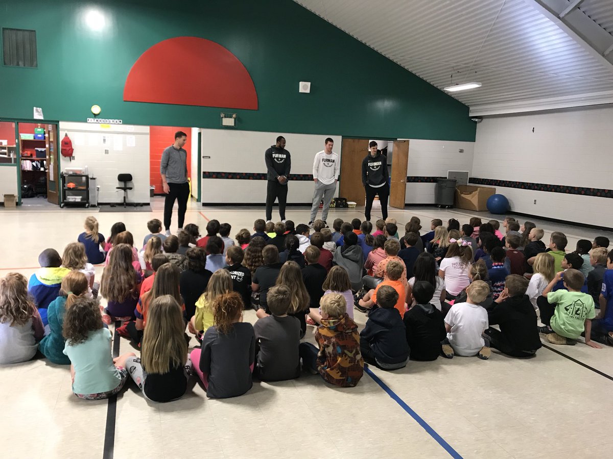 FurmanMBB's tweet image. Thank you Heritage Elementary for allowing the PALADINS to visit with your students. #FURthertheMAN #betTRtogether