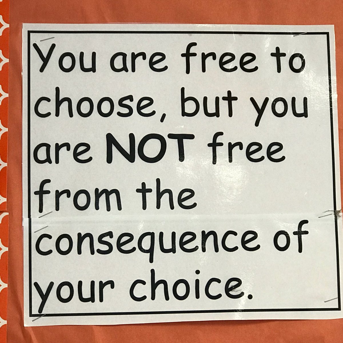 DGMoore89's tweet photo. Seen this in my nieces classroom today.   Love it. https://t.co/3Mo5MH9lNy