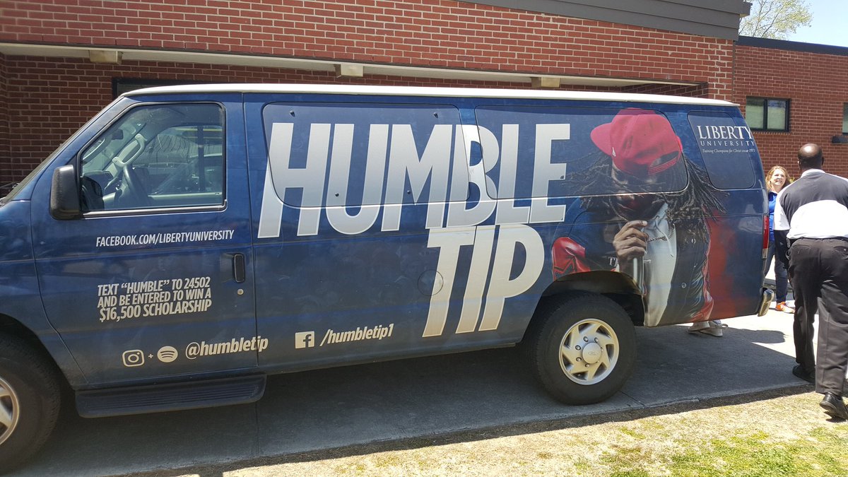 LouisburgHSFCS's tweet image. Thank you to Jason Lewis for his Beautiful Tomorrow assembly! Such an incredible message for our students and staff! @LHSGuidanceFCS @FCSchoolsNC @BTAssembly #dothat #saynoway #nofakefriends #donttoleratebullies #bethelight #humbletip