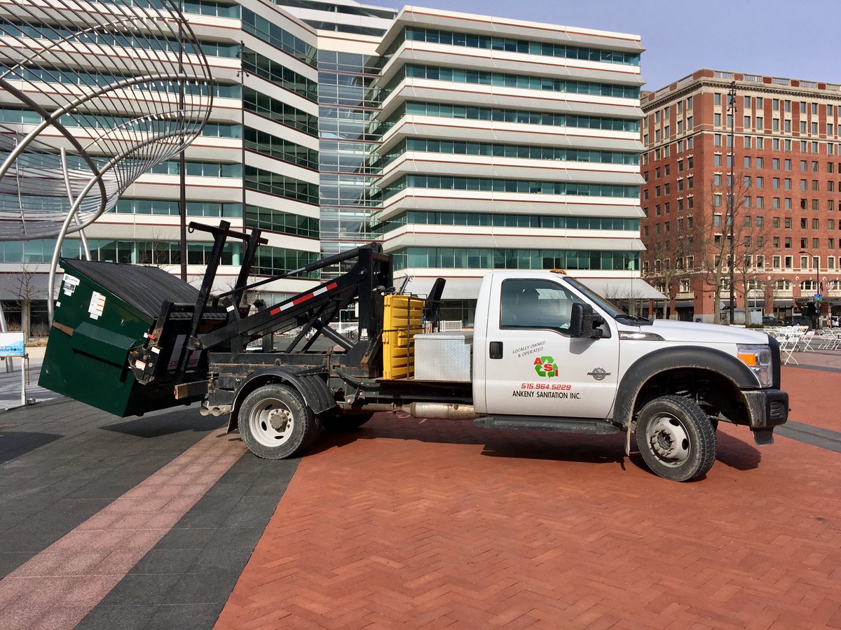 DesMoinesParks's tweet photo. Thanks to Platinum sponsor Ankeny Sanitation, who is handling all the trash removal for #trashbash2018. This event wouldn’t be possible without them! https://t.co/zNKbOKcRLo