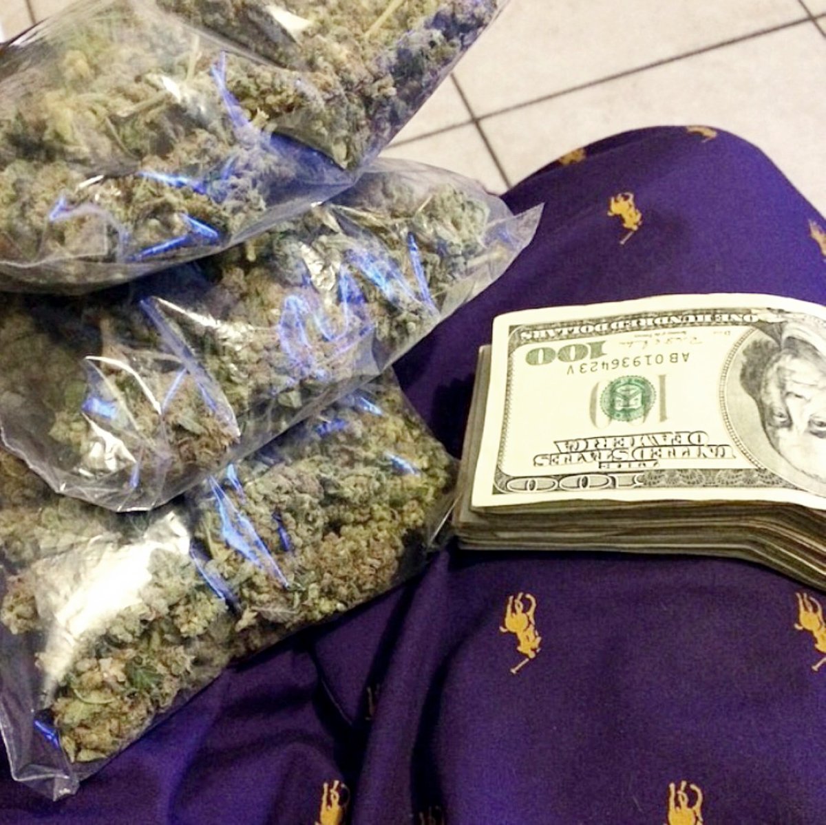 Twnty47Music's tweet photo. #Mood #EverythingClean #420Day https://t.co/qZGFq0KuvI