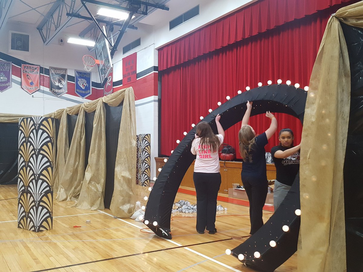 RichStoffers1's tweet image. AR-WE-VA Junior Class is hard at it wi decorations for "A NIGHT UNDER THE LIGHTS" on Sat., April 20 @arweva_rockets @emilee_danner @emilyhinners32 @KeeganSimons @MaddieStyles097  @beastmode1601 @henbuddy Photos, Meal, followed by Grand March @7:15! #PromEvent #AWV
