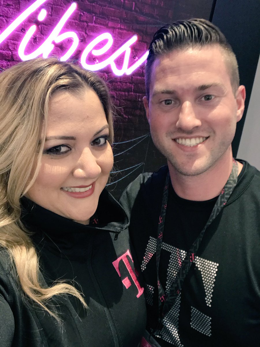 ISLila's tweet photo. Happy Birthday @BrianUrmanski 🎂The Sunwest is OPSessed bc of You!#BirthdayVibes #HBDBrian https://t.co/iDEu18tiQ3