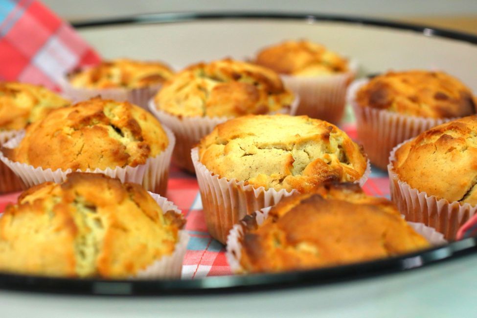 elgourmet's tweet photo. Para que termines la semana con todo, prueba esta receta de muffins con chocolate. https://t.co/OBzyo2edhf https://t.co/ilVUYkQmTq