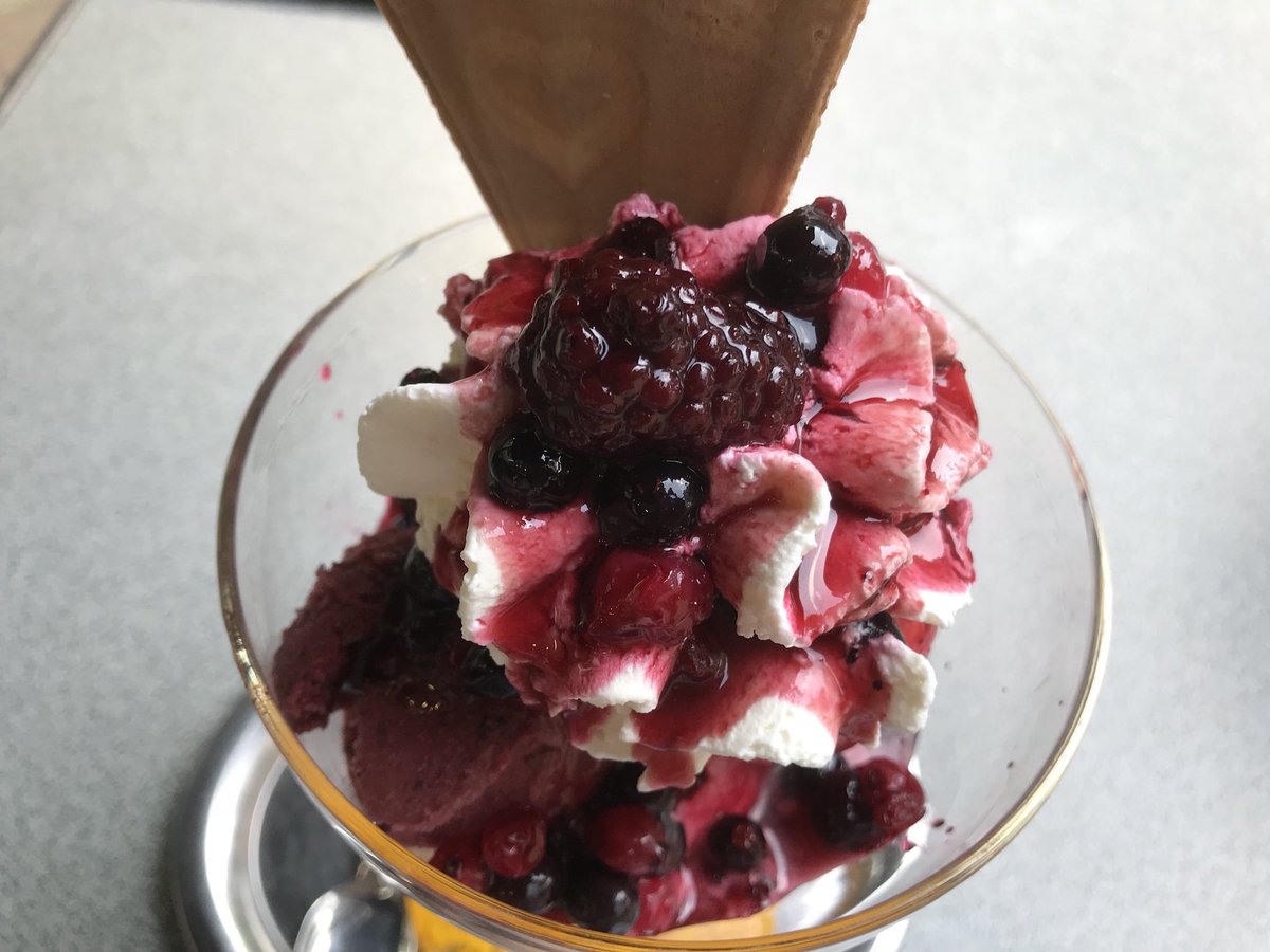 magischesM's tweet photo. Like ice in the Sunshine https://t.co/7p6AOEfKzf