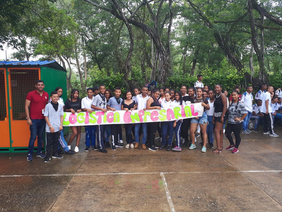 fggonzalezl's tweet photo. ¿Sabías que?  El @bajocauca_com es, junto con Urabá, la región de mayor diversidad cultural de Antioquia. Allí confluyen paisas, caribeños, afrodescendientes y colombianos del interior del país, les han dado un matiz diferente a las tradiciones de seis municipios.  @SENAComunica https://t.co/7eVgfrFZeR