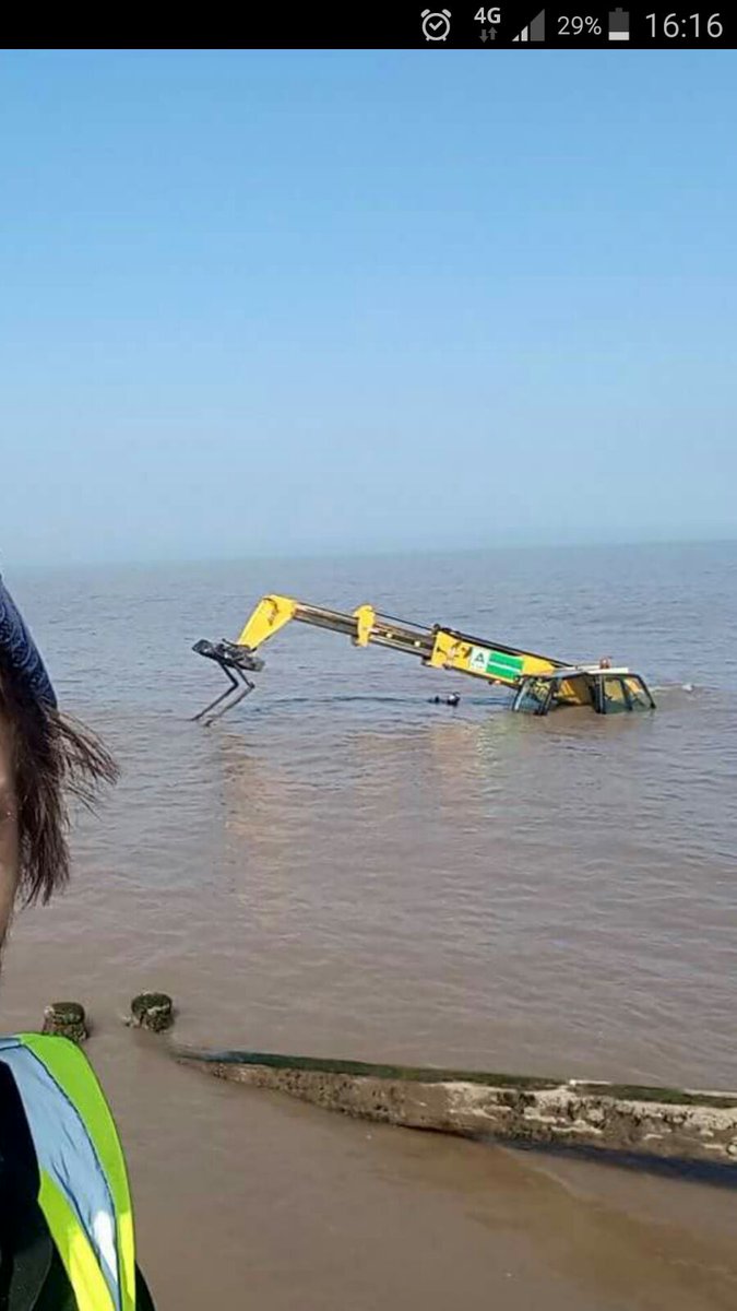 vencoplant's tweet photo. Devastated that our competition have added the first "sub-aqua tele handler" to their fleet- we're way behind! 😂😂😂😂 https://t.co/kBqeXu6GFQ
