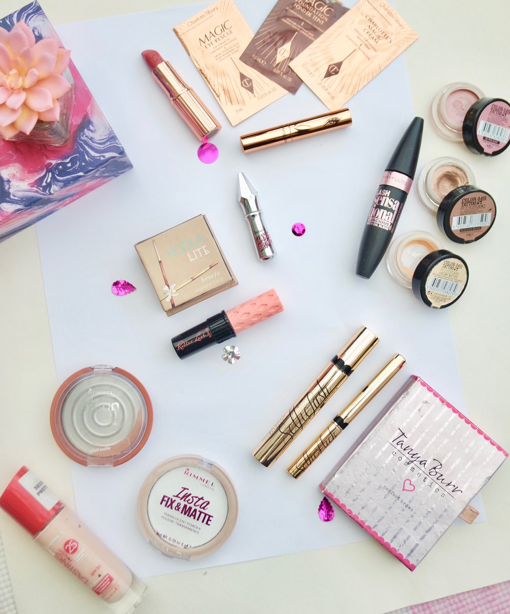 SarahCxBlog's tweet photo. New Post: My 5 Favourite Makeup Brands Xx
https://t.co/myp3YuV009
@GRLPOWRCHAT @FemaleBloggerRT @UKBloggersRT @bbloggerschat #bblogger #beautyblogger #ctmakeup #rimmel #maybelline #tbcosmetics #benefit https://t.co/qeaIHk9xdf