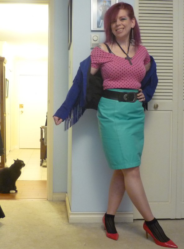LadiesInLeather's tweet photo. #LeatherSkirt #TurquoiseLeather #LoveLeather #Leather #LinL #LadiesInLeather Credit: #SheliaEphemera https://t.co/m9s4wwFEm5