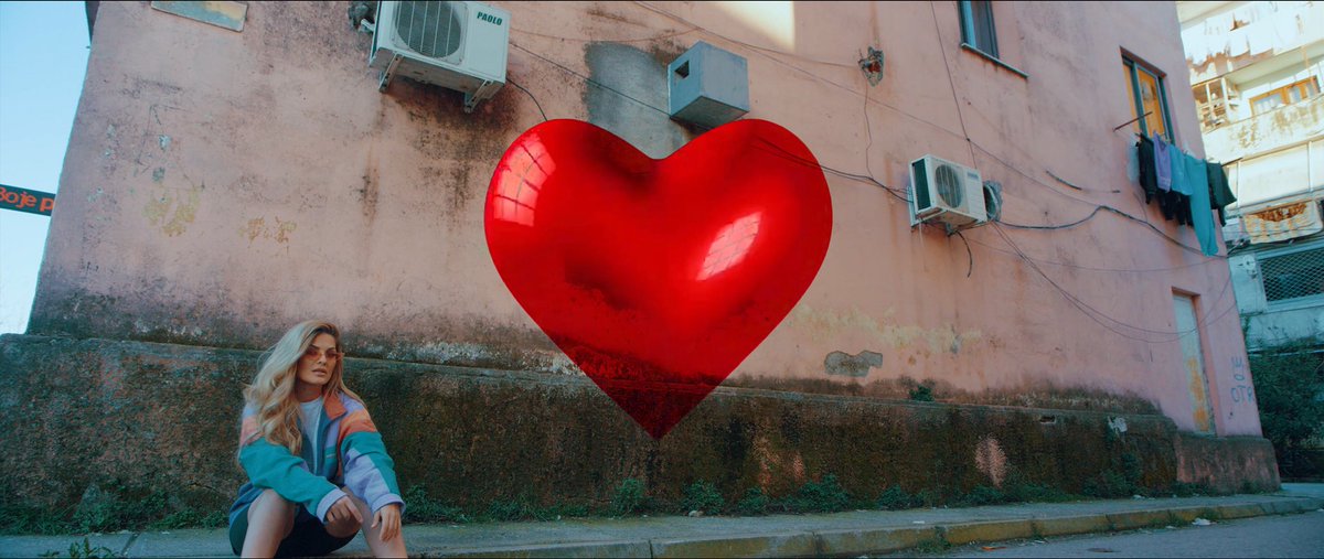 Bzzztv's tweet photo. A Ma Jep hits 1 Million on #YouTube! @Argjentinaa #AMaJep #Entermedia #MusicVideo #Milestone https://t.co/RbfUQ9pFAp