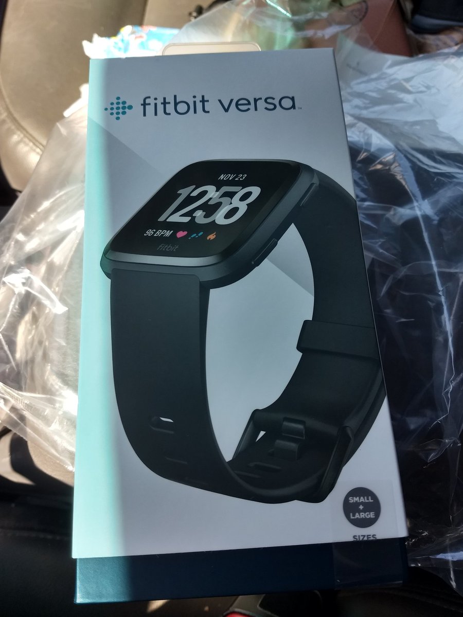 NighthawkATC's tweet photo. The $40 in Kohl's cash was a huge push for me to buy - plus I had $10 in Kohl's cash to spend on it! I adore my Blaze though. #NewFitbit https://t.co/cdFqvXtvTK