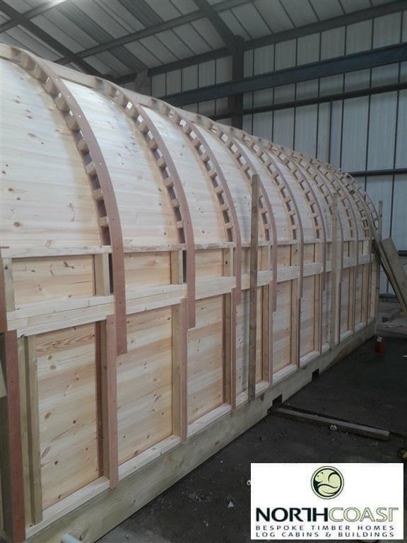 LogCabinsSW's tweet image. Cladding has started on the toilet block. The curved roof is looking great! #prefab #prefabricated #camping #Glamping