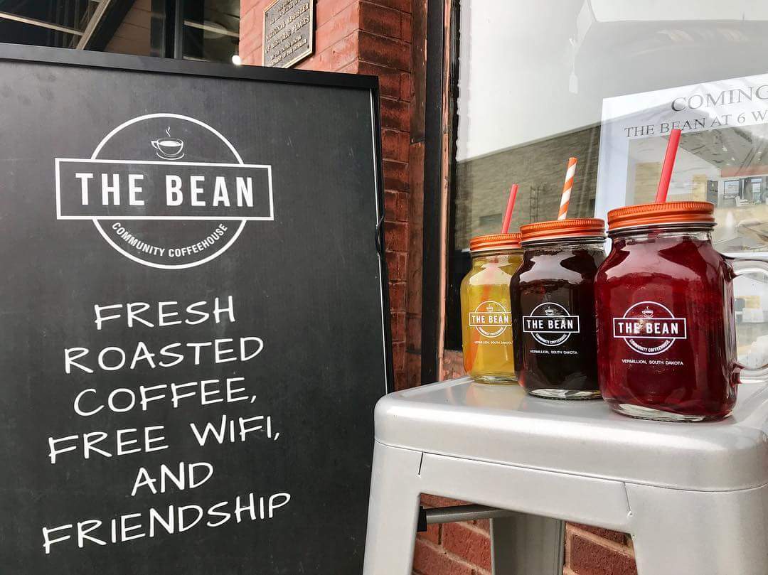 BeanVermillion's tweet photo. Warmer weather is on the way! And our iced drinks are lined up waiting for you! Not to mention these super cool mugs! #coldbrew #mintgreenicedtea #raspberryicedtea #TBV #VMR https://t.co/G43TmotXTv
