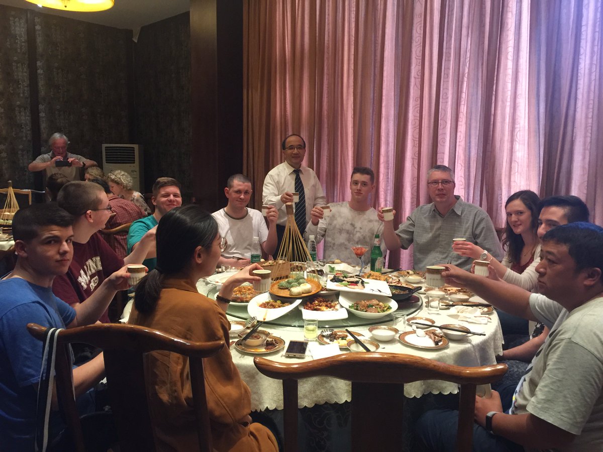 SAU24CIA's tweet photo. The JSRHS group visiting a college, experiencing Chinese transitional culture, eating good food in Chengdu. https://t.co/oVDSpdVdrh