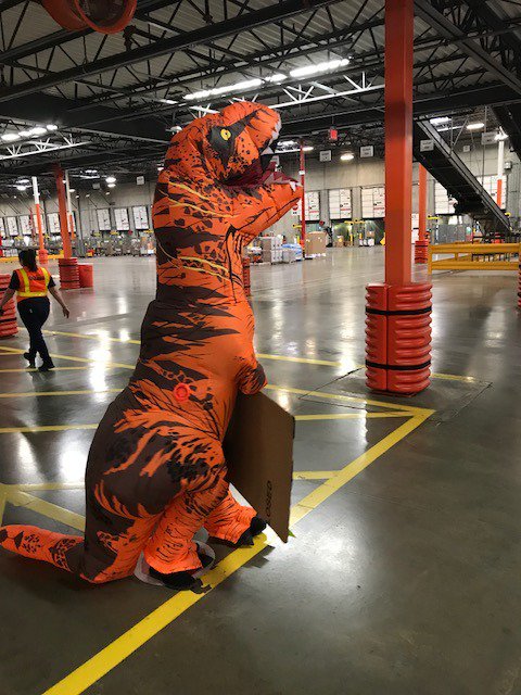 RAPM_Eric's tweet photo. Always stop at stop signs and look both ways to ensure it is safe to cross
@Rdc5023 #dallasp.r.i.d.e. #dallascoh #caughtorangehanded #SafeTrex https://t.co/Erb0j0jOvv