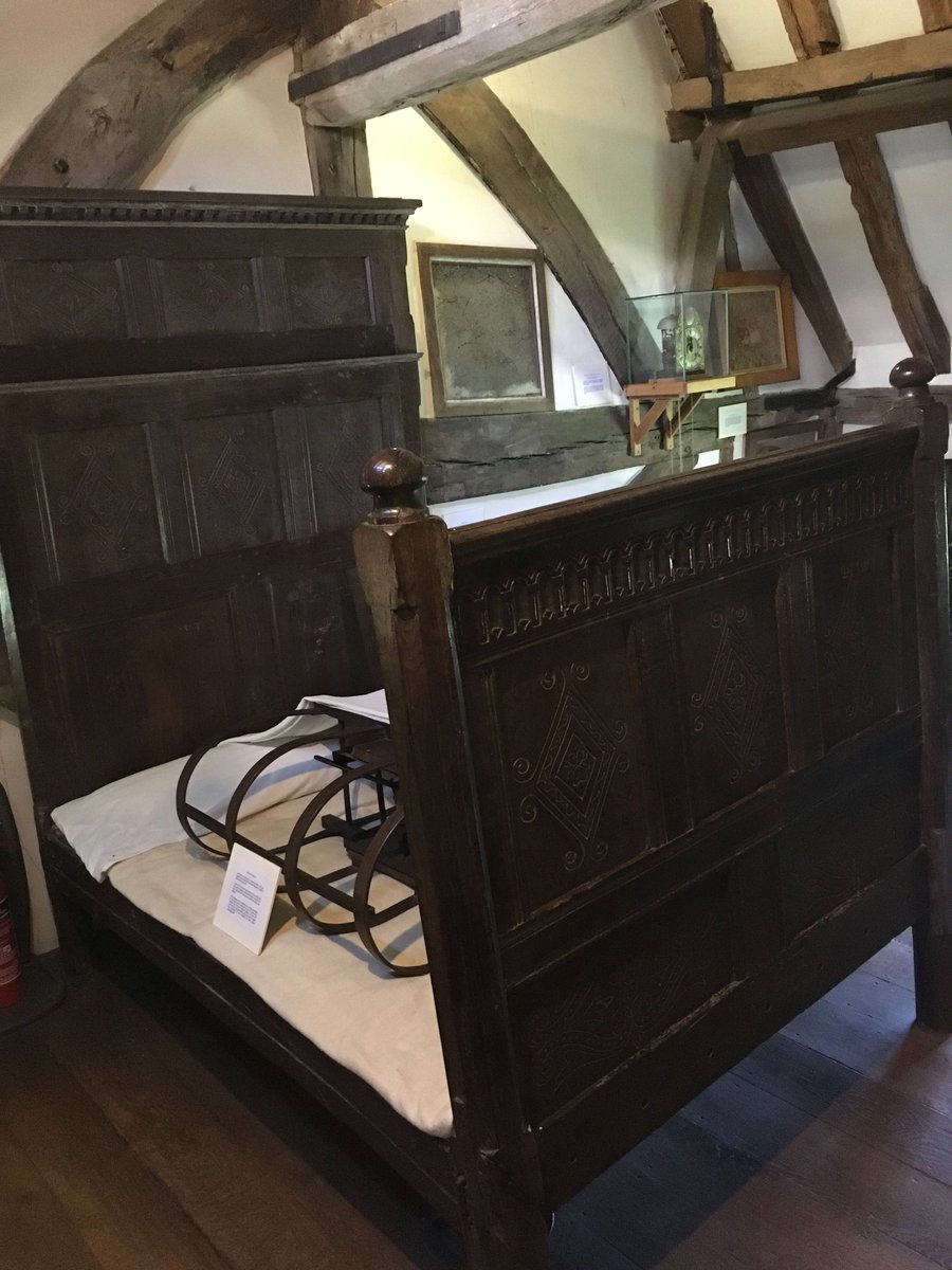 SteveKills's tweet photo. 17th century English beds had holes in where ropes were run. The tighter the more comfortable, hence the expression ‘Sleep tight’ #oldexpressions #Englishhistory #StuartEngland https://t.co/xnaPR8RxXK