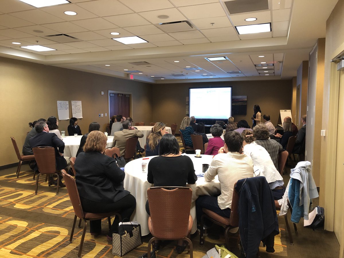 fayehaggar's tweet image. Teaching and assessing professionalism is challenging #wickedproblem Our session attendees in discussion #SEAspring2018 #Anesthesiology