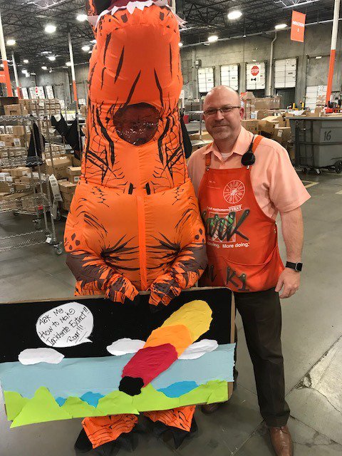 RAPM_Eric's tweet photo. Safe'T-Rex even ran into Key 1 AGM Mark along the way
@Rdc5023 #dallasp.r.i.d.e. #dallascoh #caughtorangehanded #SafeTrex @MarkBry682 https://t.co/132mrLZbdC