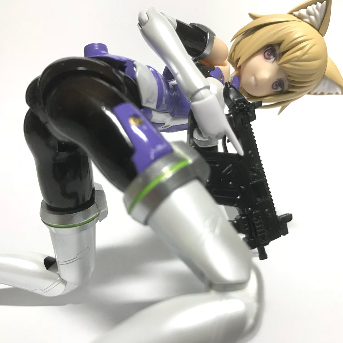 らいでん2 お尻を強調したポーズをさせてみる Sfスーツ風なのでこんなポーズも様になる 2枚目はお尻にピントを合わせたもの フレームアームズ ガール Faガール T Co Nlpkmemihh Twitter