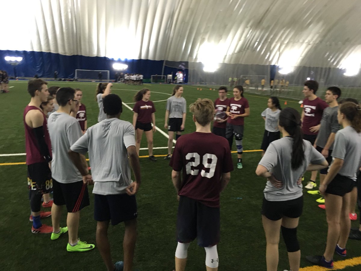 TristanNuyens's tweet photo. Some awesome moves and fantastic spirit happening at the @ocua @LadyGGUltimate Indoor Ultimate Frisbee Tournament at the Superdome!! #spirit #ultimate #DiscIn @MotherTeresaHS https://t.co/uRZOgWh4nf