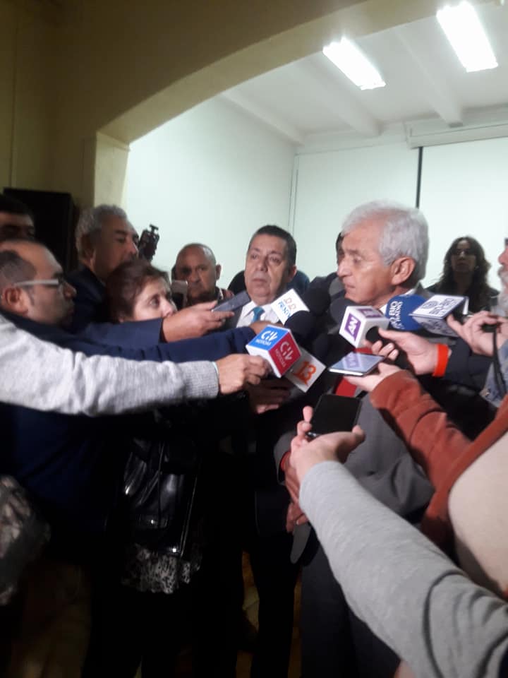 VIÑA DEL MAR, 20 de Abril de 2018.

DECLARACIÓN PÚBLICA ASOCIACIONES DEL MUNICIPIO DE VIÑA DEL MAR.
Sobre déficit Financiero en la Ilustre Municipalidad de Viña del Mar
AFUCOE
ADIPROTJ
ASOCIACION DE AUXILIARES
ASOCIACION DE FUNCIONARIOS MUNICIPALES – AFUMUVI