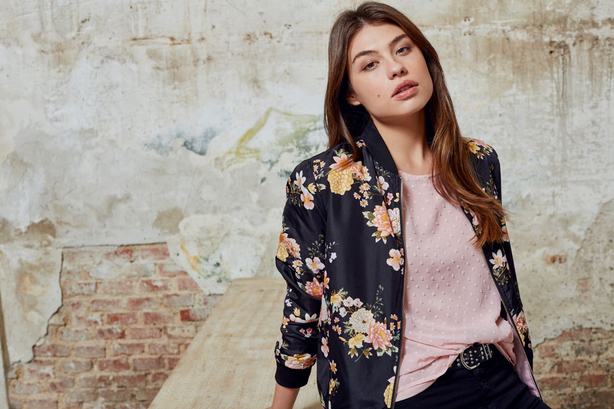 ItmagazineMex's tweet photo. Springfield presenta el regalo perfecto para mamá según su personalidad. Leé la nota aquí: 
https://t.co/mqzE55pyEO 
#SpringfieldMx #SpringfieldIsYou ´@springfieldmw https://t.co/K4oCjnVexe