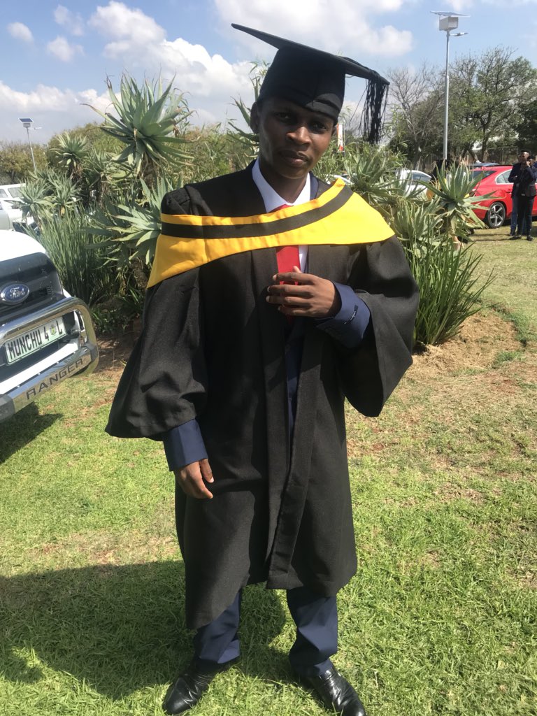 _Daniel_Kay's tweet photo. 🙌🏽🙏🏽

 #BlessingsOnBlessings

🎓 https://t.co/jHNzmn6V7L