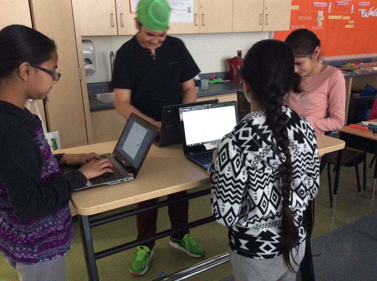 MsMarshallL34RN's tweet photo. Taking our Netiqutte Quiz on Google Forms! 
@ClairevillePeel @PeelSchools @peel21st @mshallslibrary https://t.co/pJK9qfzL6s
