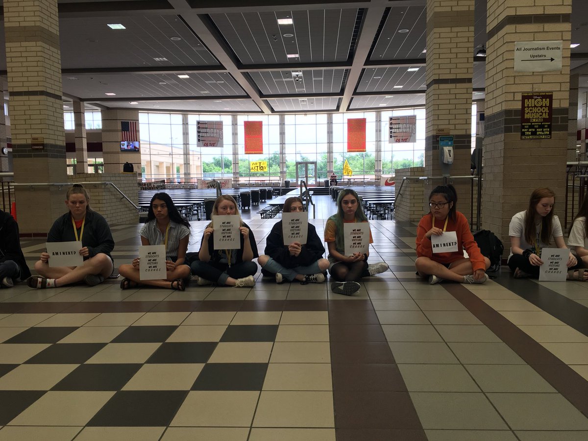 CWHSPress's tweet photo. #ChangeStartsWithMe https://t.co/HdNtVTtzgd