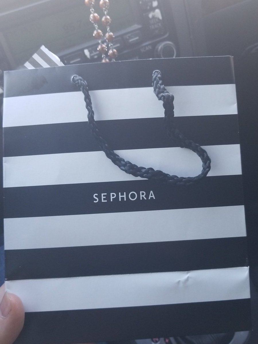 CodeMakeup92's tweet photo. Any guesses, Hint 420! #Sephora #vib https://t.co/Eg5SD1j4B5