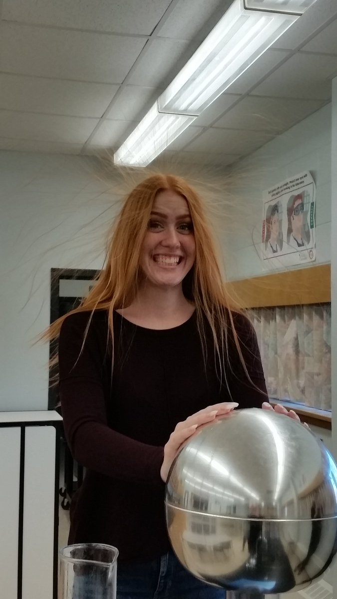 markit68's tweet photo. Taylor having fun https://t.co/4GErFeG5yQ