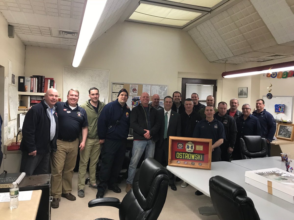 AlbanyFFs's tweet photo. Congratulations Captain James Ostrowski on his last day of work before retirement! Over 30 years of service to the citizens of the City of Albany,NY. Thank You! @NYSPFFA @IAFFNewsDesk @FD_AlbanyNY @mandy_fries https://t.co/H76W4Z5pXH