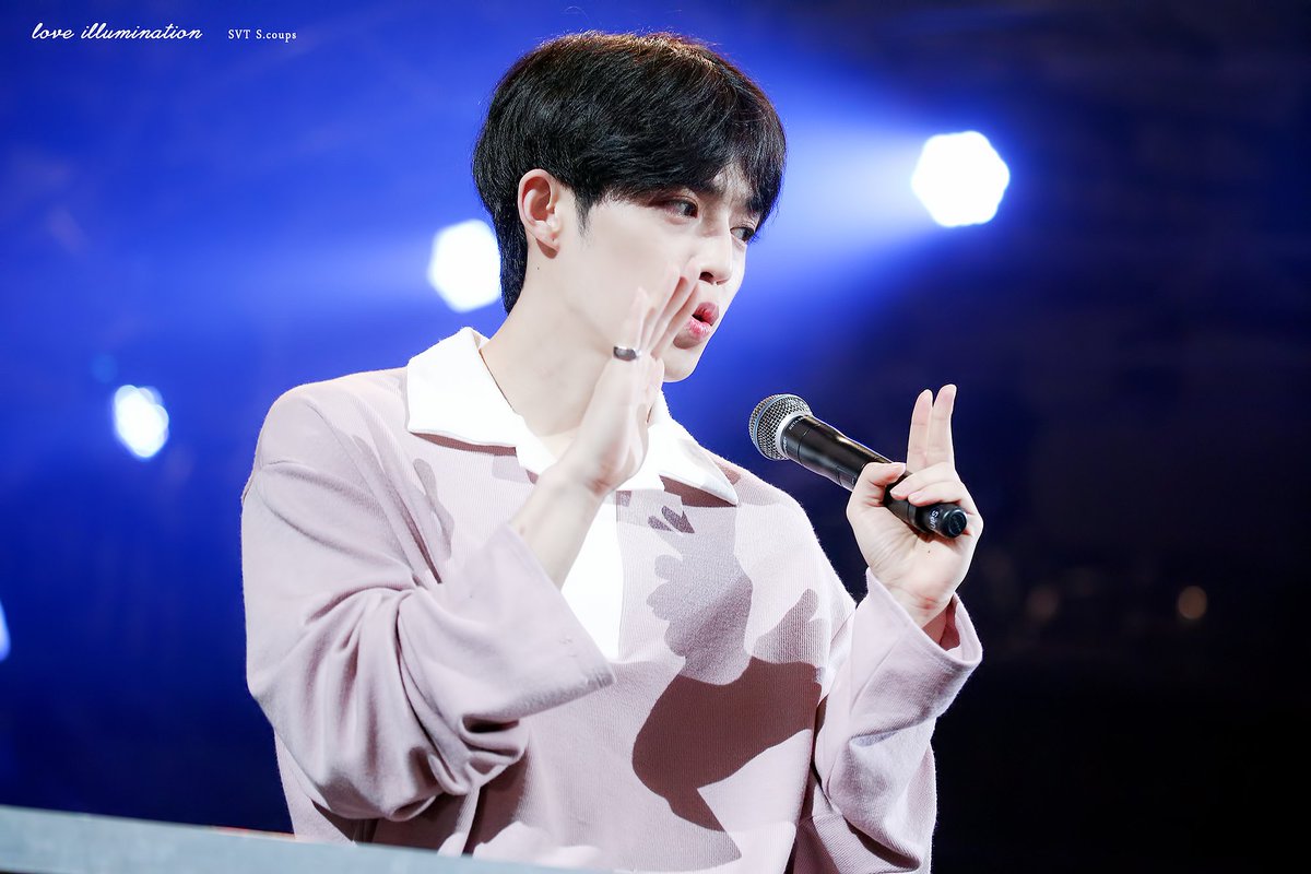 illumination_88's tweet photo. 180307 나고야 캐럿캠프 ㅇ3ㅇ💕 #seventeen #scoups #세븐틴 #에스쿱�� #최승철 @pledis_17 https://t.co/YM16XEN190