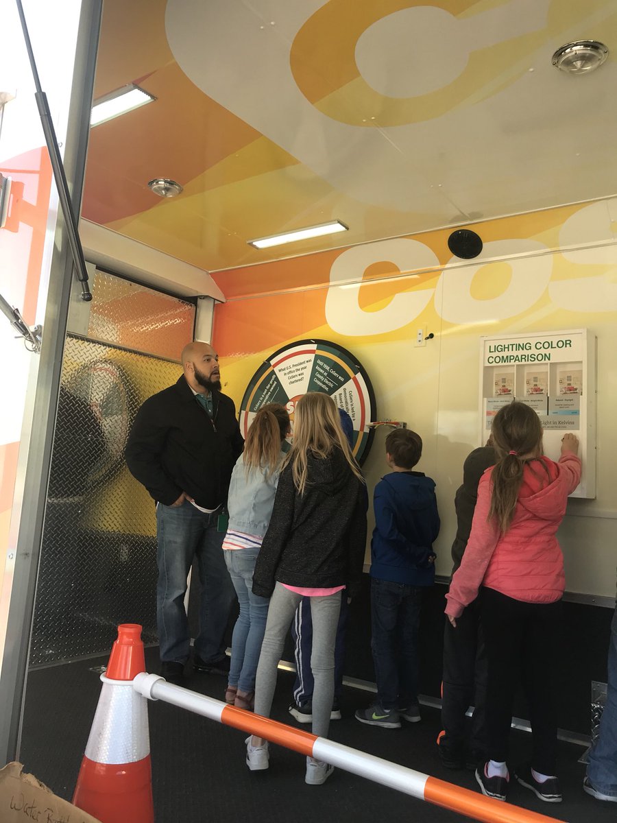 3rdGradeMurphy's tweet photo. Careers on Wheels! @BakerElem #bakerlearns https://t.co/MXnoAHufF0