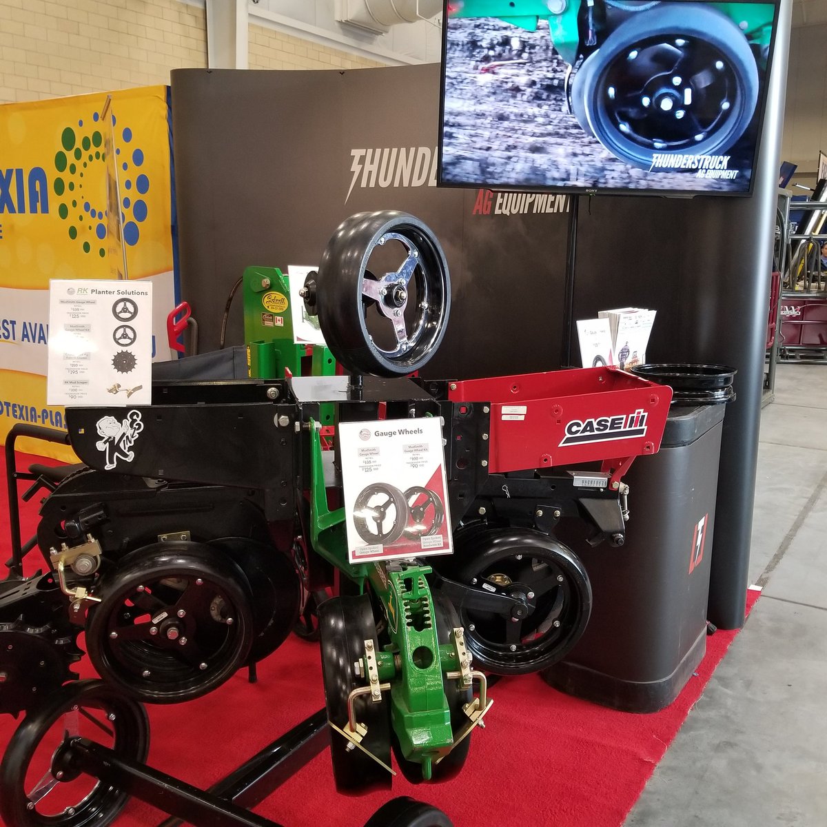 ThunderstruckAg's tweet photo. Hey @Yankees we think our version of #MurderersRow during the #okcfarmshow is almost as deadly as yours. Farmers in #Oklahoma are sure responding to @CopperheadAg @mudsmithGW @YetterFarmEquip #plant18 https://t.co/vMWLAcuVLF