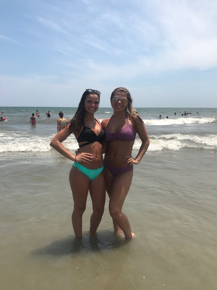 kennakarnow's tweet photo. happy birthday mia love you so much have a great day 😘❤️🎈🎈🎈🎁 @mia_petros https://t.co/AjKZlqsJ4X