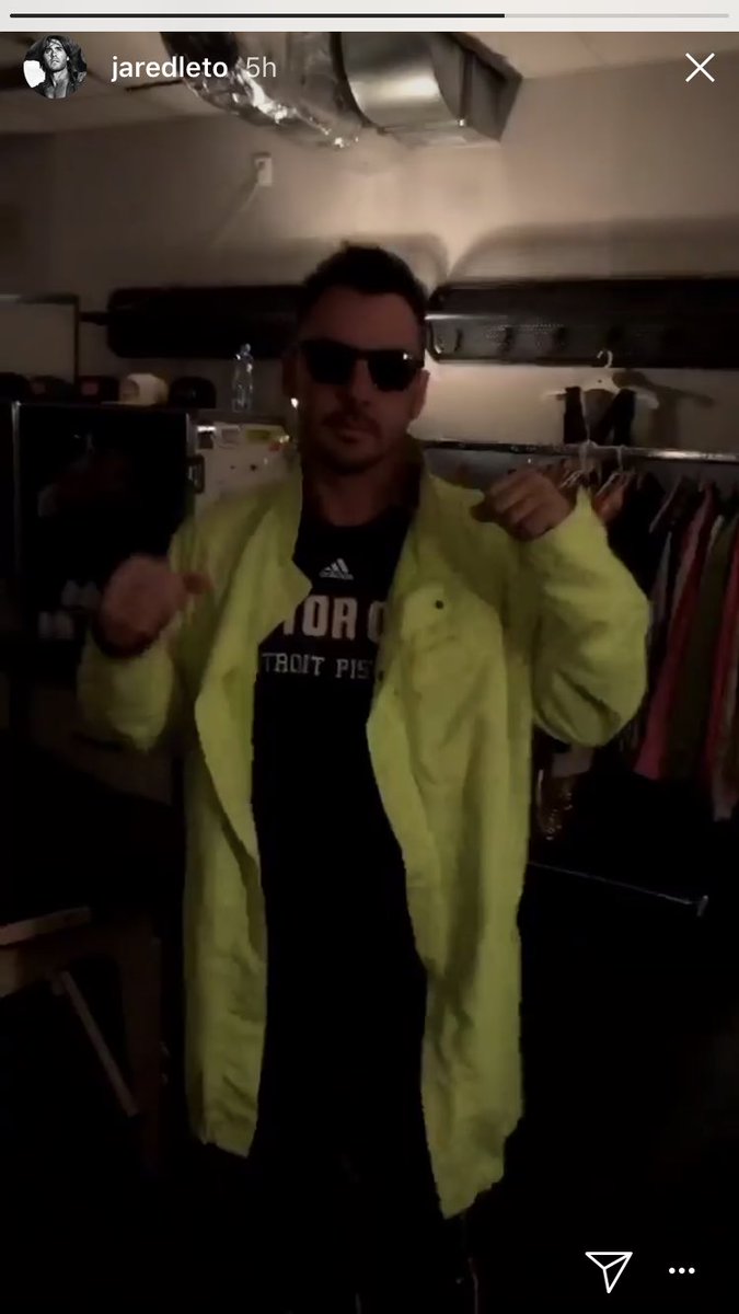 AngelsofPhoenix's tweet photo. Mars warming up in Prague!
#30SECONDSTOMARS #MonolithTour #America #Prague #JaredLeto #ShannonLeto #StevieAiello #America #Echelon #WeCanDanceIfWeWantTo #Mars #MarsIsHere #MarsAmerica #MarsInTour https://t.co/dIMRbQnOQH