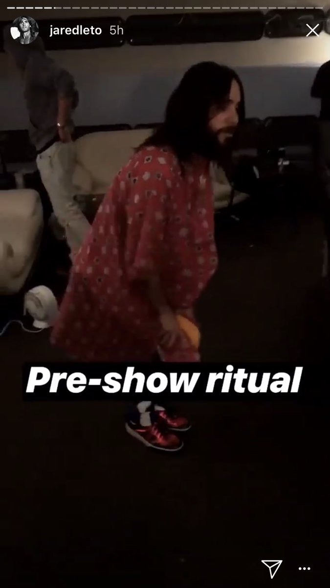 AngelsofPhoenix's tweet photo. Mars warming up in Prague!
#30SECONDSTOMARS #MonolithTour #America #Prague #JaredLeto #ShannonLeto #StevieAiello #America #Echelon #WeCanDanceIfWeWantTo #Mars #MarsIsHere #MarsAmerica #MarsInTour https://t.co/dIMRbQnOQH
